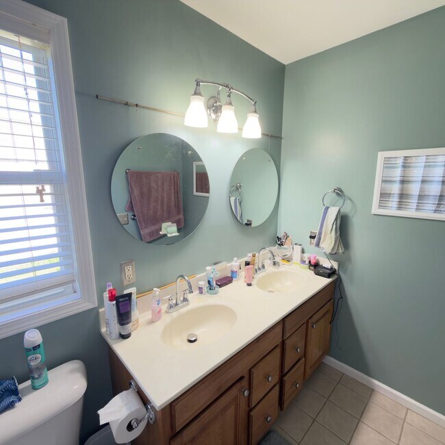 Building Photo - Single Family Home In The Desirable Cannon Farms Neighborhood!