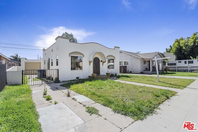 Building Photo - 1622 W 66th St
