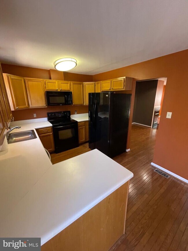 Building Photo - 4228 Pinefield Ct