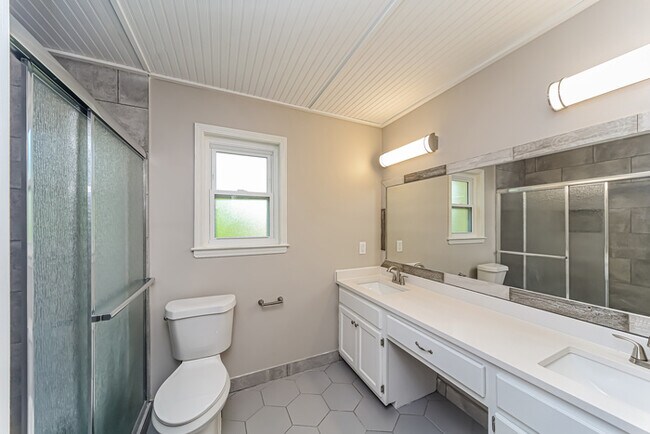 Building Photo - Spacious 4 Bedroom Memphis Home