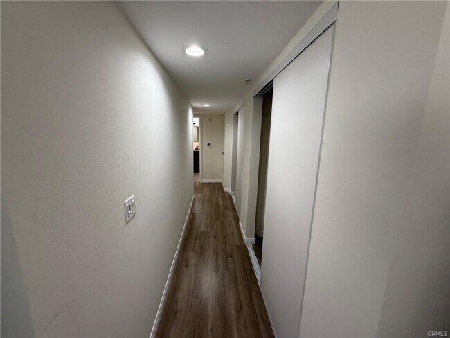 Building Photo - 116 W Maple St