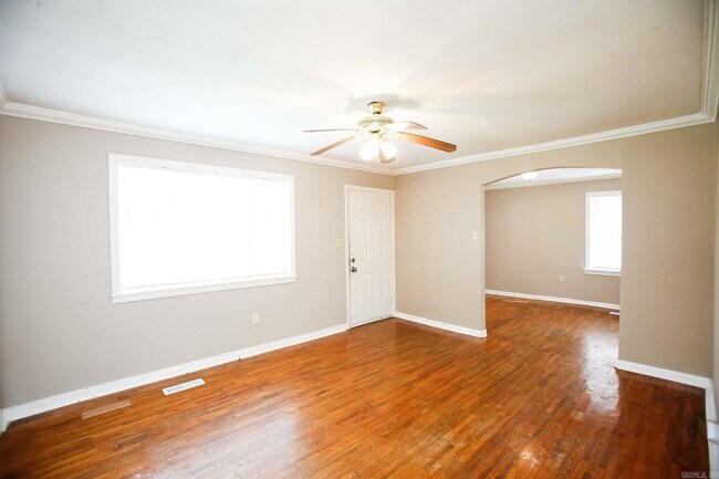 Building Photo - 3510 Walker St