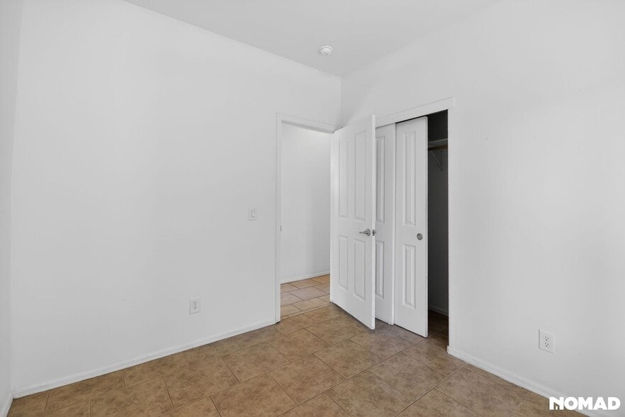 Building Photo - 3610 Cam Del Rancho