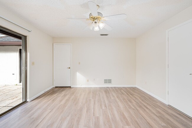 Building Photo - Renovated 3/2 Home in Daytona Beach