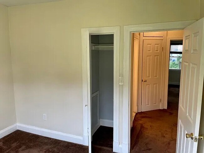 Building Photo - 2802 Berwick Ave