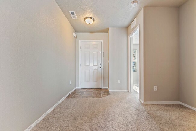 Building Photo - Available July 5th, 3bd/2b Meridian Home