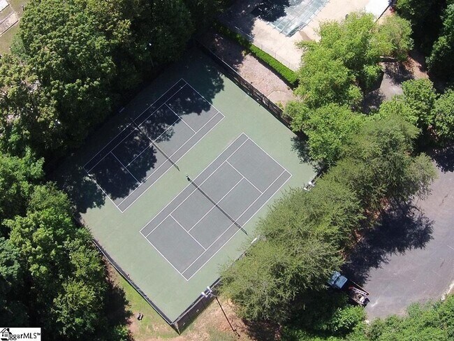 Building Photo - 125 River Way Dr