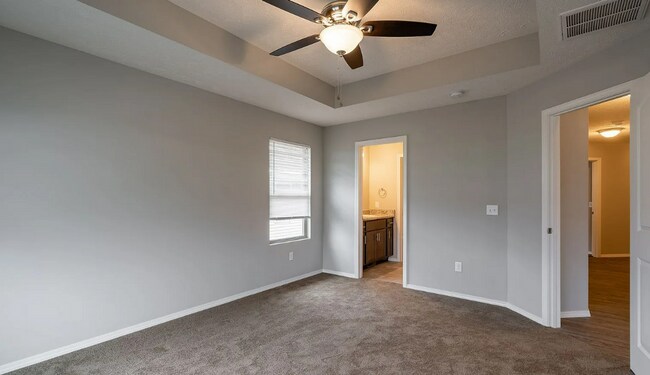 Building Photo - 1351 S Normandy Ave