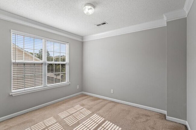 Building Photo - W. Wendover, Beautiful Home, Granite Counter-Tops, SS Appliances, Hardwoods, FP, Deck, Fenced, Ga...