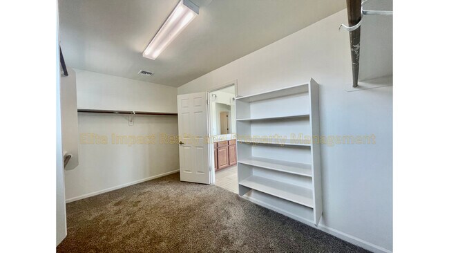 Building Photo - 11442 E Dry Wind Dr