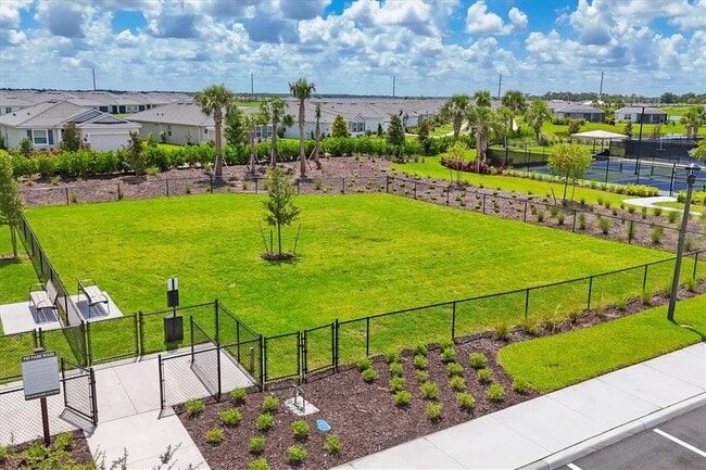 Building Photo - 3279 Hilltop Cir