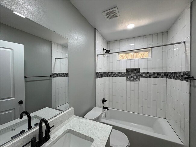 Building Photo - 6202 Hogan Ave