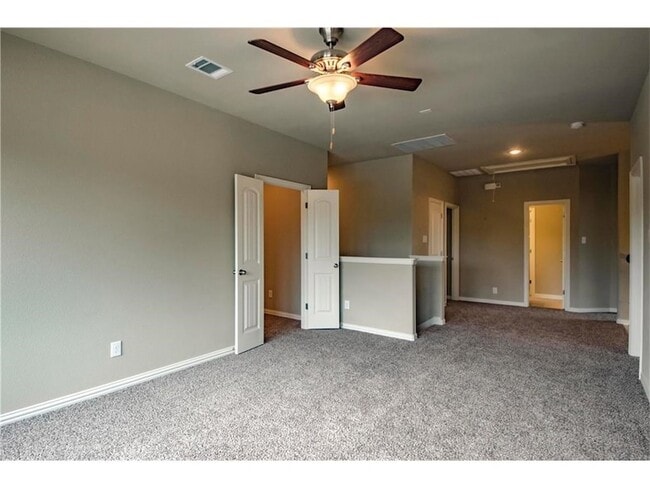 Building Photo - 10671 Villanova Dr