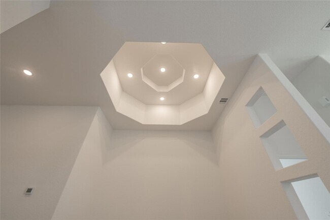 Building Photo - 313 Sonbria Pass