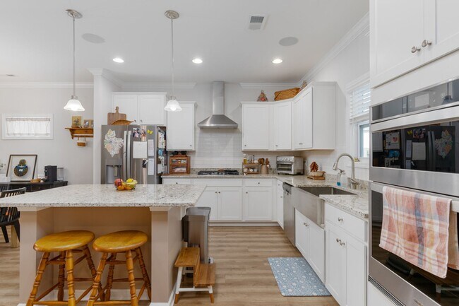 Building Photo - Beautiful, Almost New Home Located in The Desirable Elgin, SC