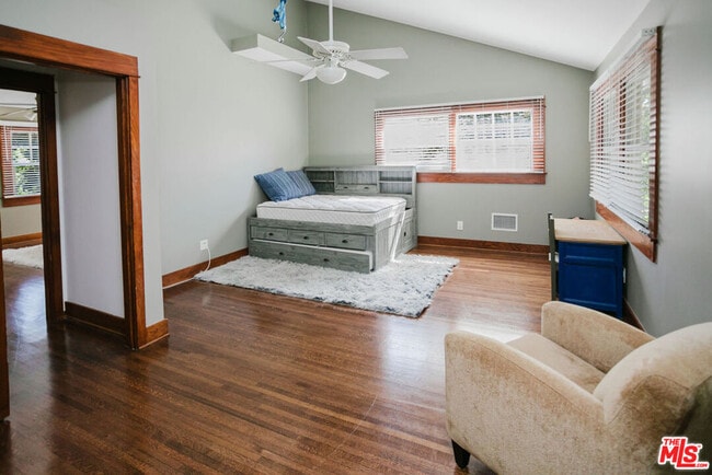 Building Photo - 13239 Addison St