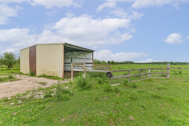 Building Photo - 15320 Mound Rd