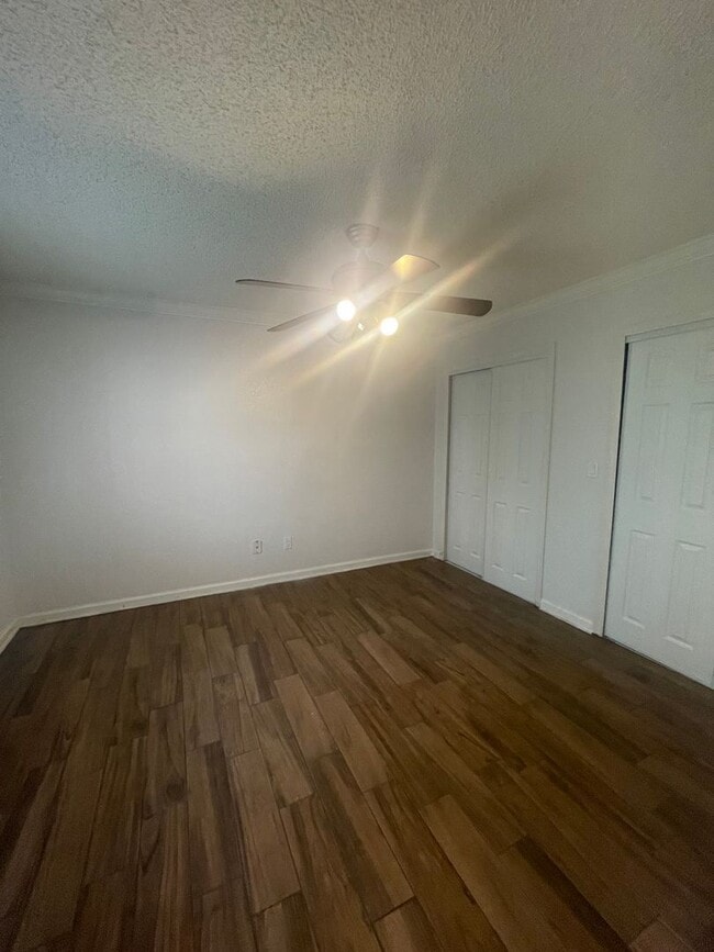 Building Photo - 2550 N Alafaya Trail