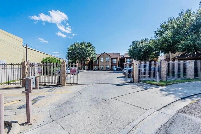 Building Photo - 1752 Tiara Trail