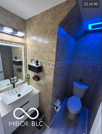 Building Photo - 9982 Big Bend Dr