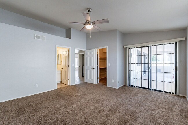 Building Photo - Two bedrooms with Garage in Fountain Hills!