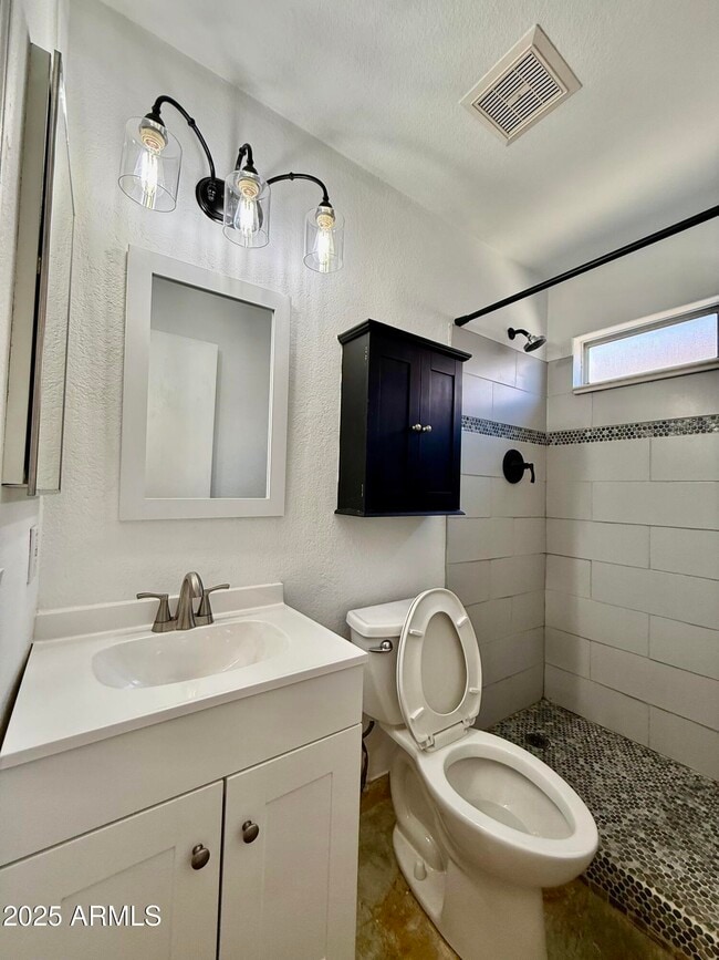 Building Photo - 4747 E Desert Wind Dr.