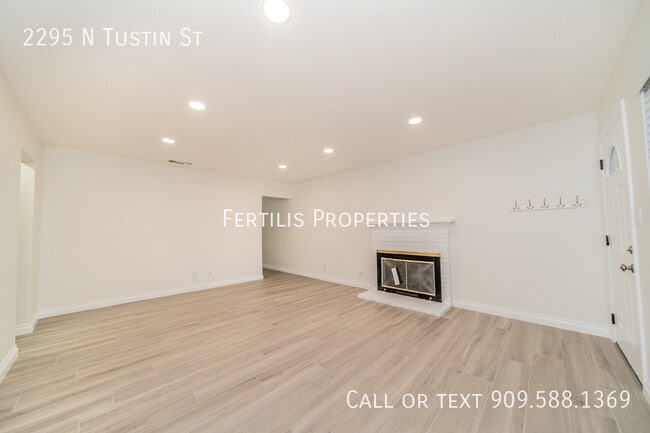 Building Photo - 2295 N Tustin St
