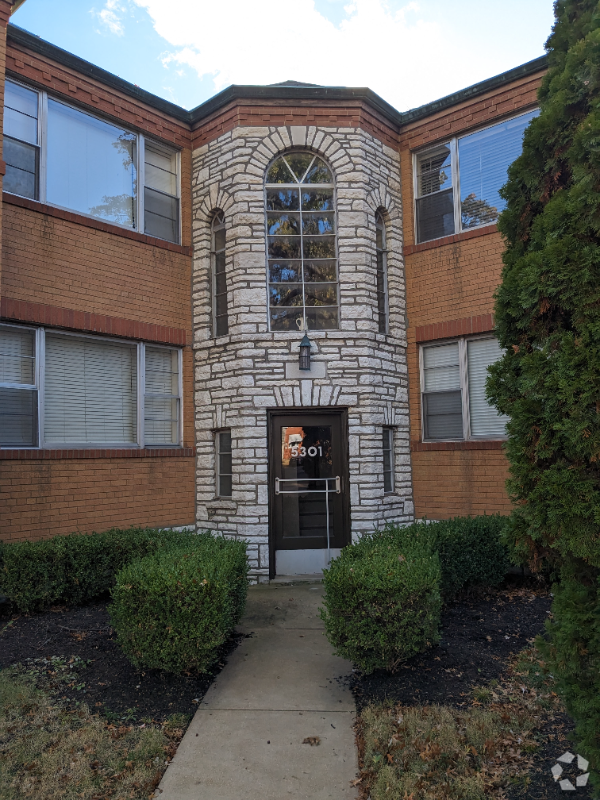 Building Photo - 5301 Jamieson Ave
