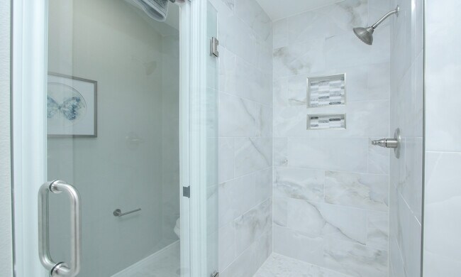 Building Photo - 131 Pine Rd