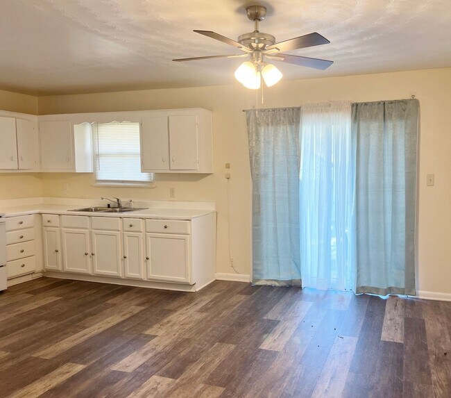 Building Photo - 718 Powhatan Pkwy