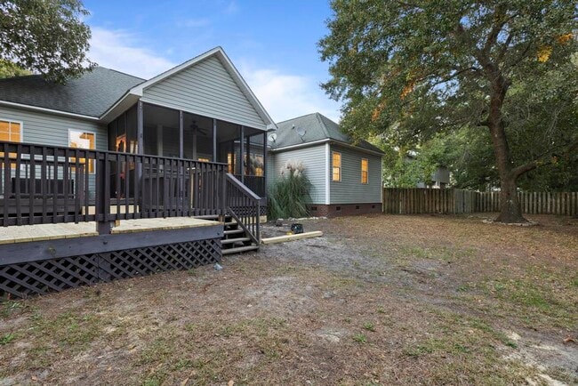 Building Photo - 118 Shellbank Dr