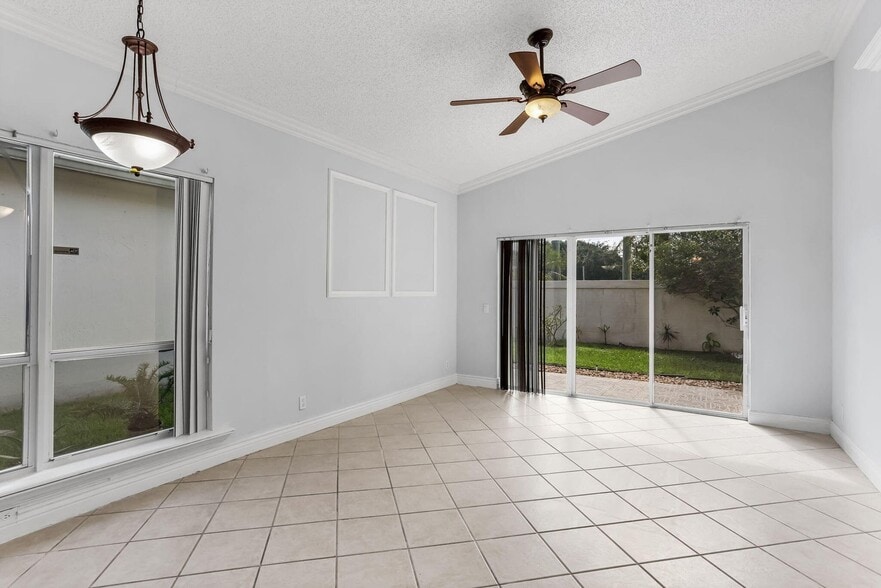 Building Photo - 7607 Colony Lake Dr