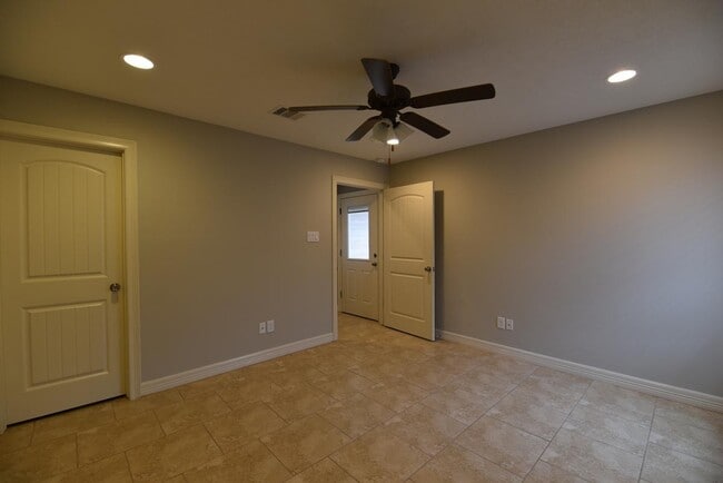 Building Photo - 108 A Boston Avenue