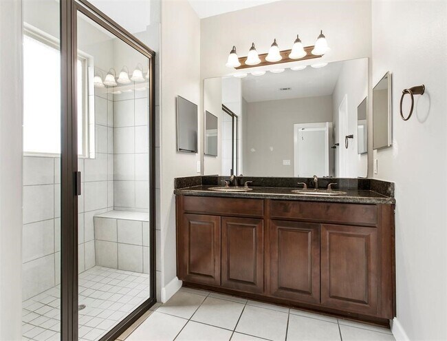 Building Photo - 304 Country Crossing Cir