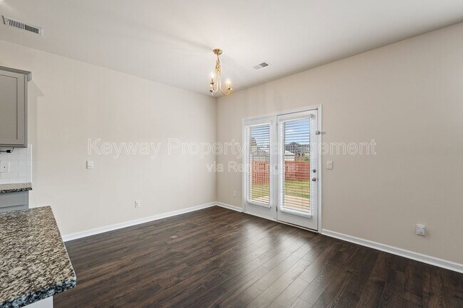 Building Photo - 3262 Carmine Ave