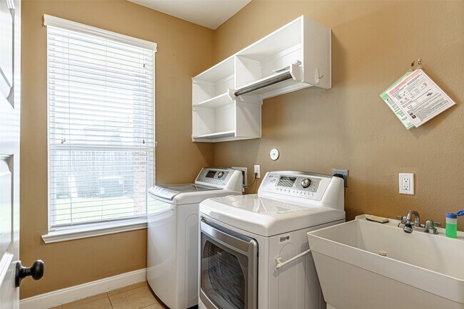 Building Photo - 4607 Rockton Hills Ln