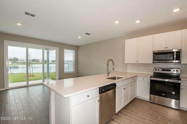 Building Photo - 10654 Towns Wy