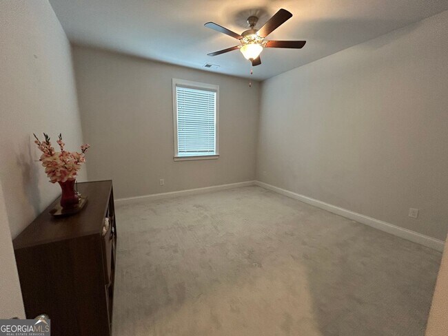 Building Photo - 413 Kinross Ln