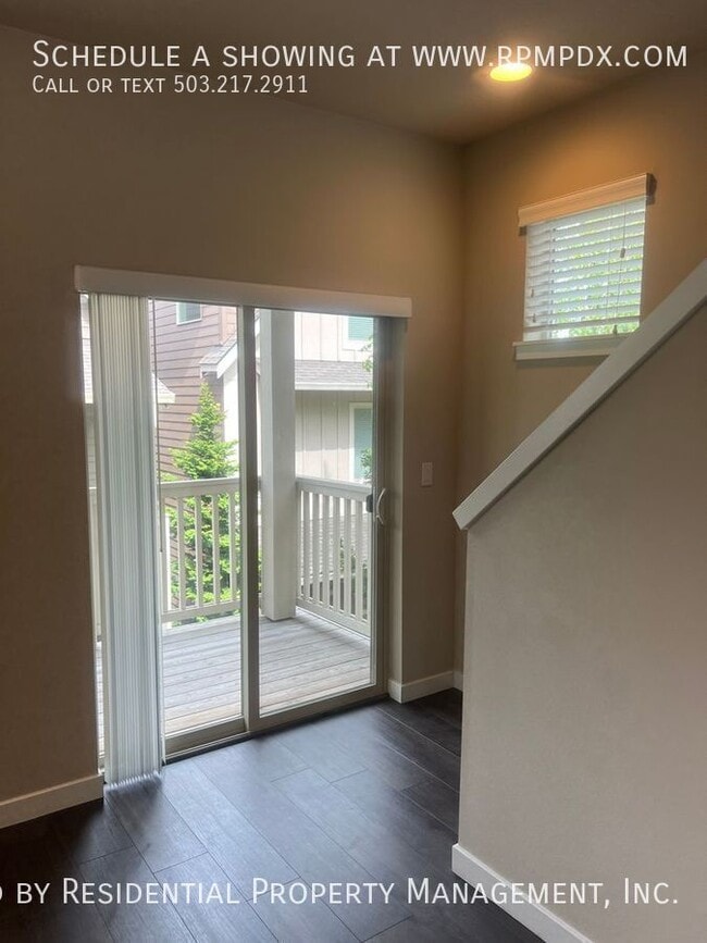 Building Photo - 14075 SW Compass Dr