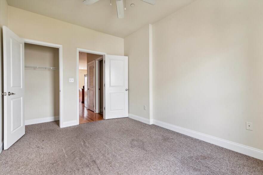 Building Photo - 1705 Arlington St