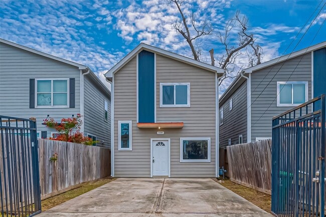 Building Photo - 119 E 32nd St