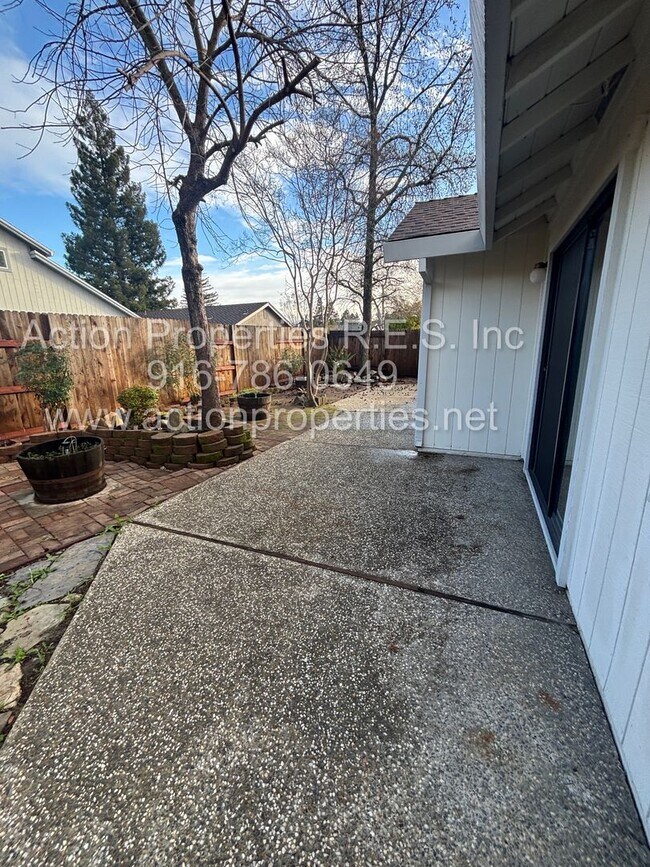 Building Photo - Action Properties RES Inc: offering Single Story, New Paint, Great Room with formal dining area, ...