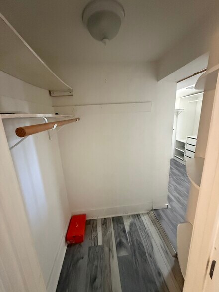 Building Photo - 396 N Mentor Ave