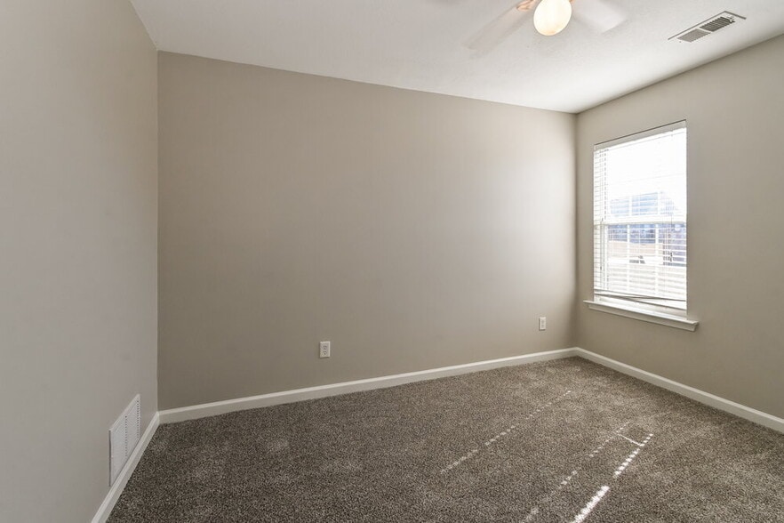 Building Photo - 5899 Antler Trail