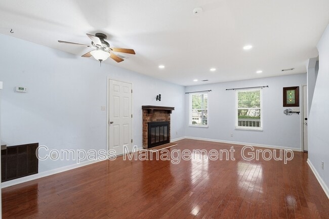 Building Photo - 7668 Chatham Cir NW