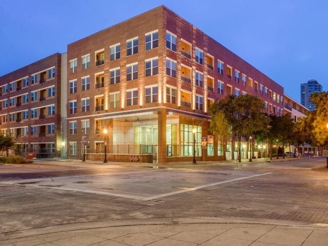 Building Photo - 2 bedroom in Dallas TX 75202