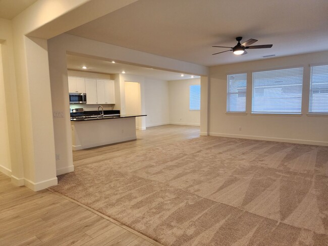 Building Photo - New 4 bedroom  home in Heybourne Meadows area of Minden.