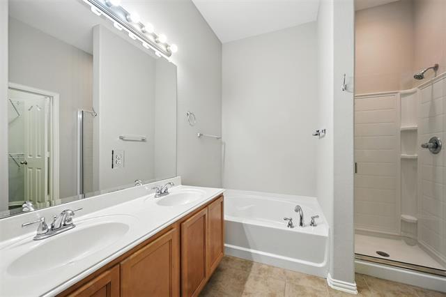 Building Photo - 2217 Kingsdale Ct