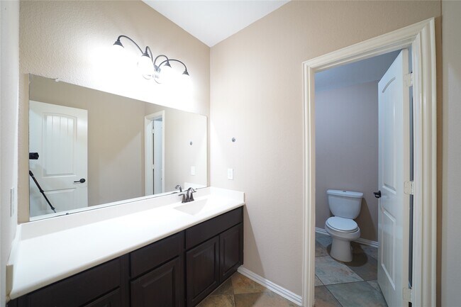 Building Photo - 5 Knotty Wood Ct