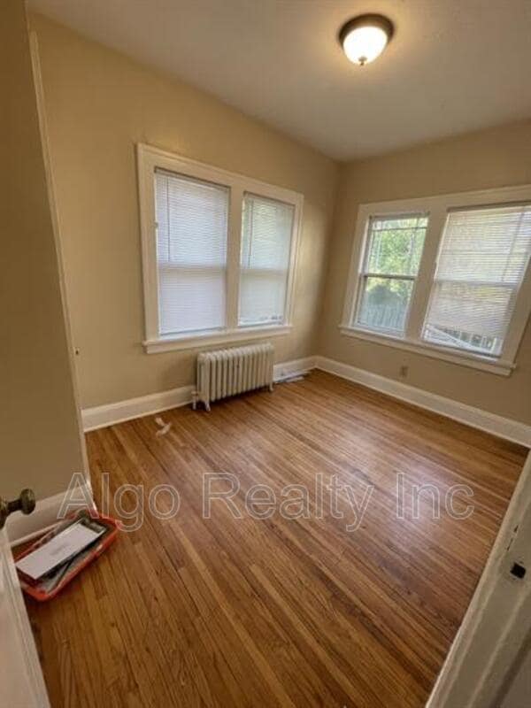 Building Photo - 1415 N Logan Ave